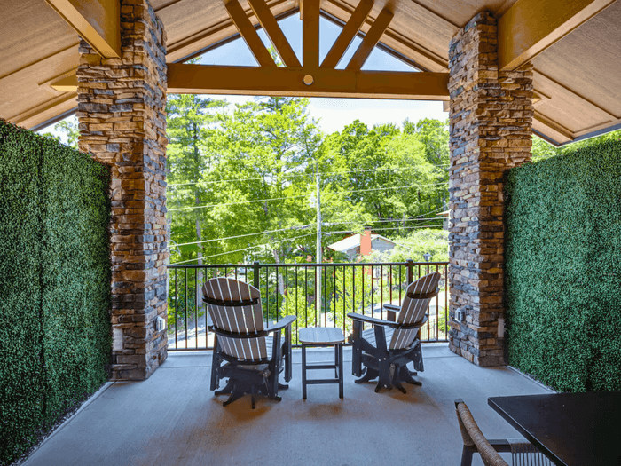 Guest Rooms & Suites – Hotel Embers