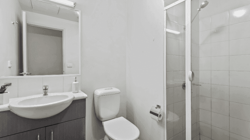Lonsdale-Studio-Apartment-Bathroom