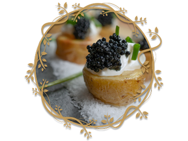 Small potato with toppings.