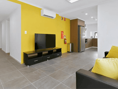 Hive - 109 Sir fred common tv room