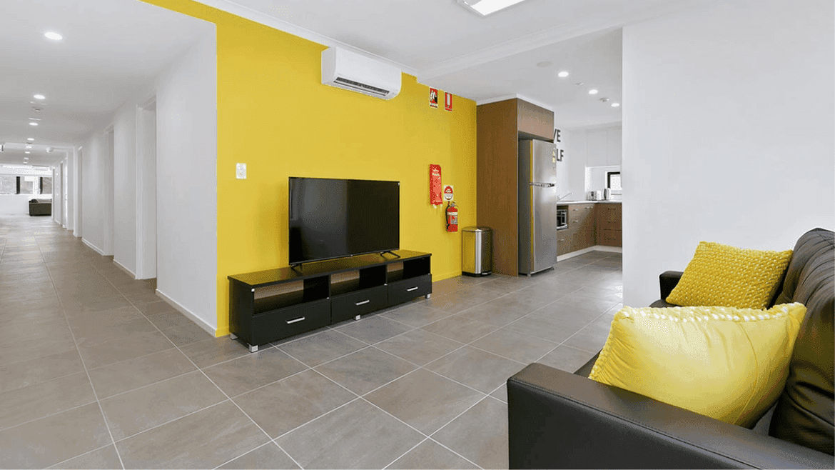 Hive - 109 Sir fred common tv room