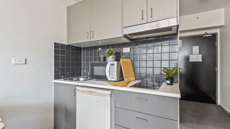 Lonsdale-Studio-Apartment-Kitchenette-2