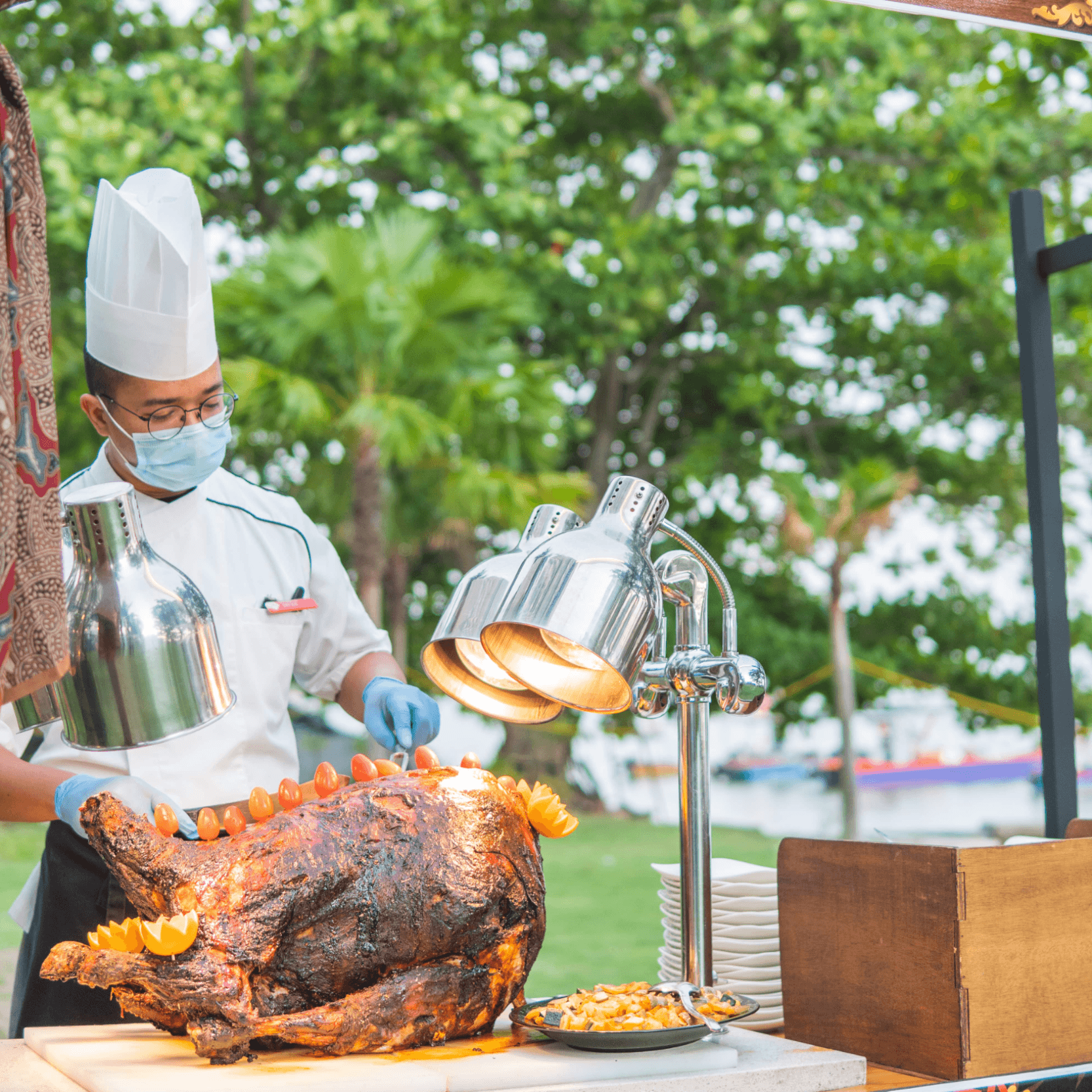 Lexis Suites Penang offers their unique al fresco and beachfront setting for Ramadan buffet diners