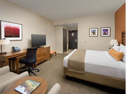 DELUXE KING BED