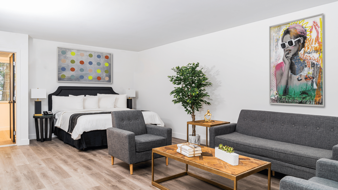 Signature Suite, 1 King Bed, Garden View Essex House