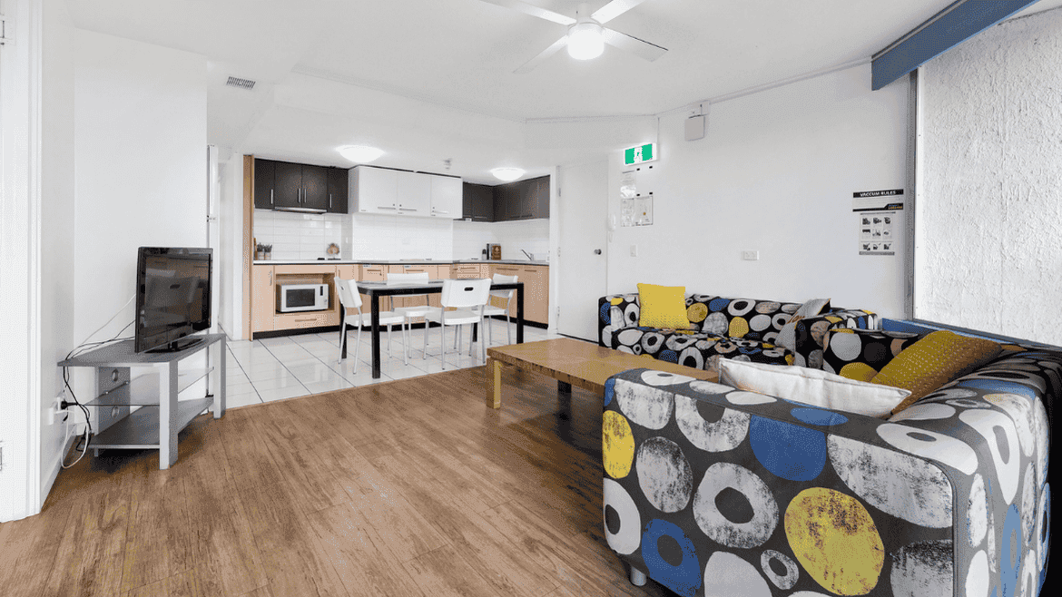 Hive 77 Schonell - TV room