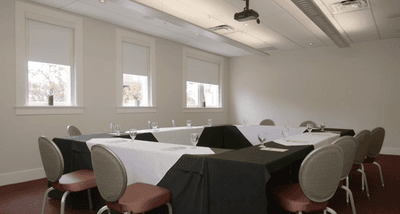 U-shaped meeting table in Santa Fe at Hotel Parq Central