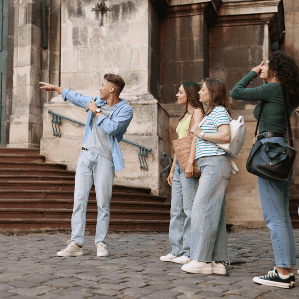Polonia Palace zwiedzanie z przewodnikiem