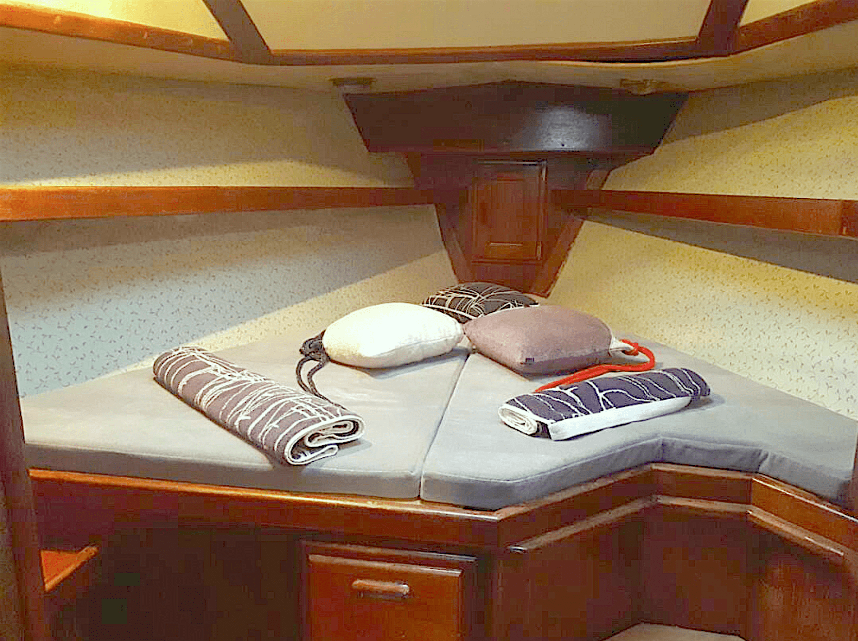 Sofa Bed for Boat Charter - Lexis Hibiscus PD