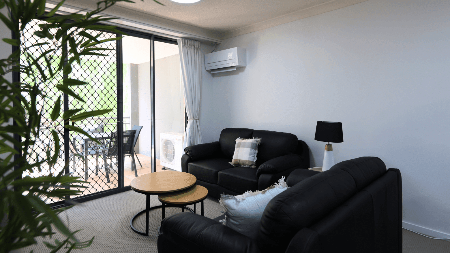 Student Living Manors Living room