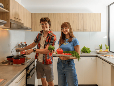 UniLodge South Bank 6 Bedroom Multi Share Apartment Kitchen