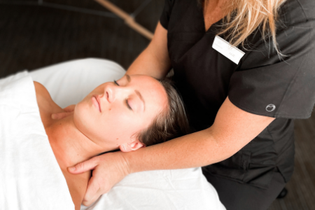 Lady receiving a body massage, in a Spa at Hotel Eldorado