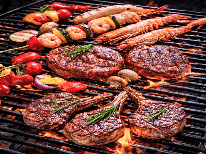 WEEKEND BBQ  BRUNCH BUFFET