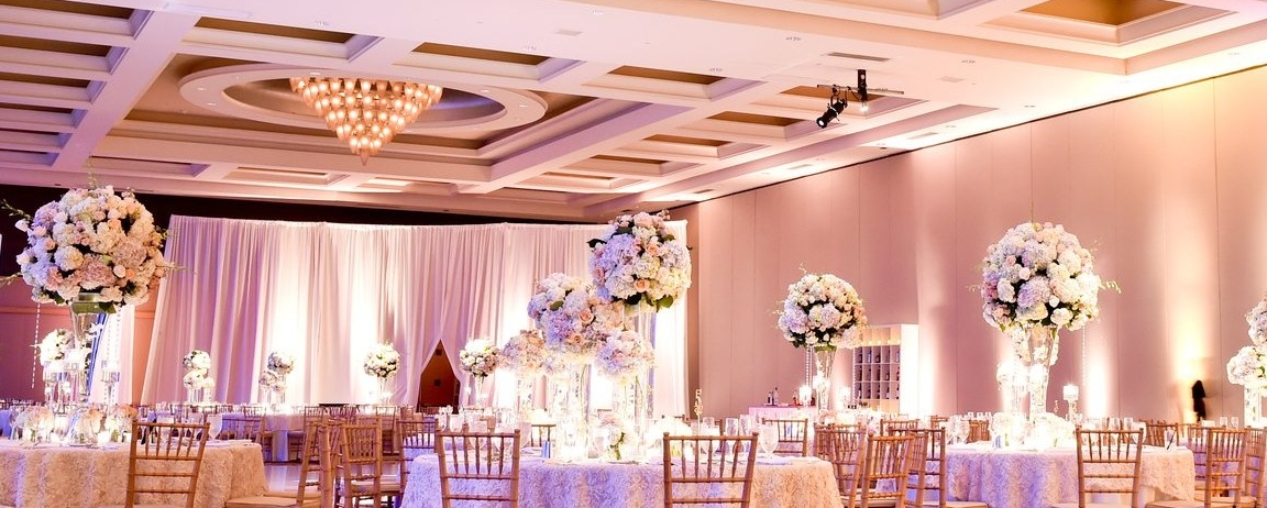 Floral banquet table arrangement in a Hall, The Diplomat Resort