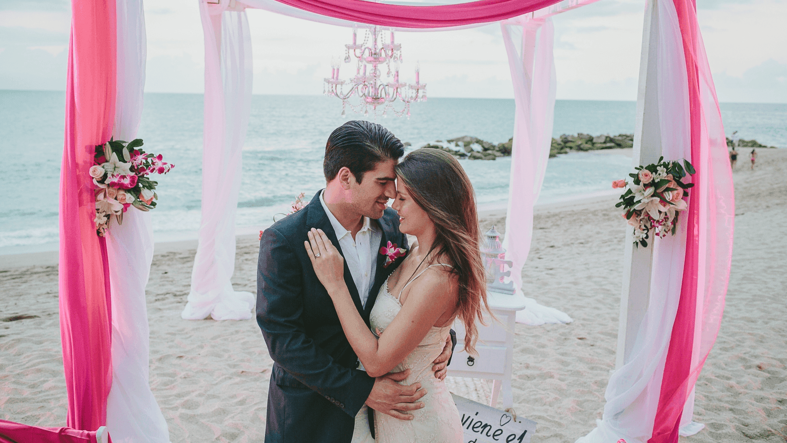 Wedded couple in the beach at Fiesta Americana Puerto Vallarta