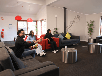 UniLodge Campus West - Great Room - Tv Lounge