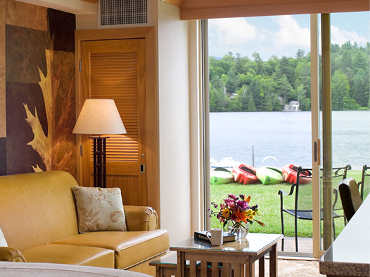Single King Suite with the lake view at High Peaks Resort