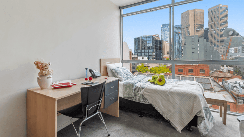 Lonsdale-Studio-Apartment-Desk