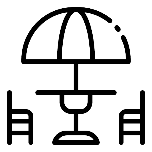 Amplia terraza con zona de descanso