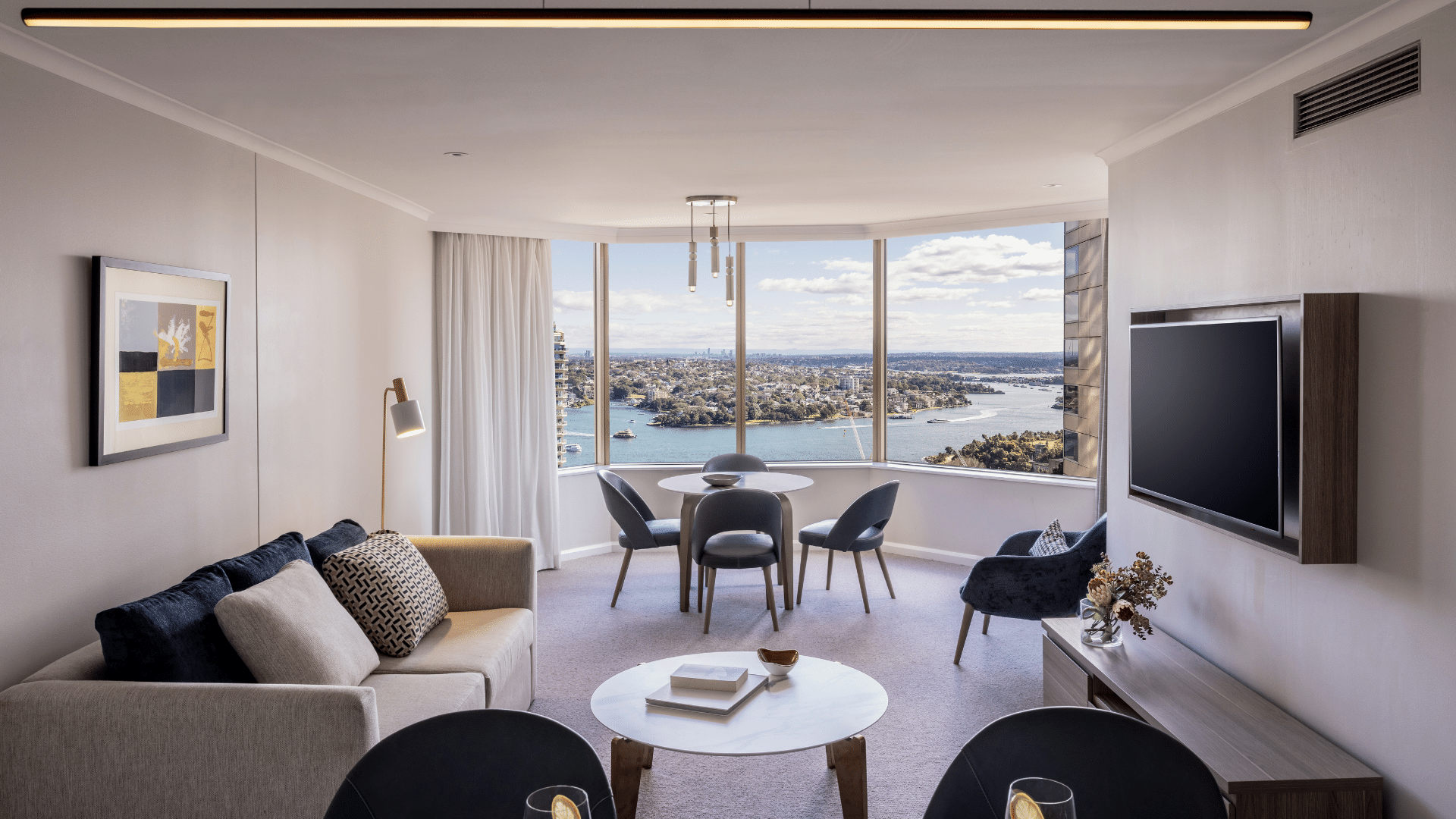 One Bedroom Apartment City View 