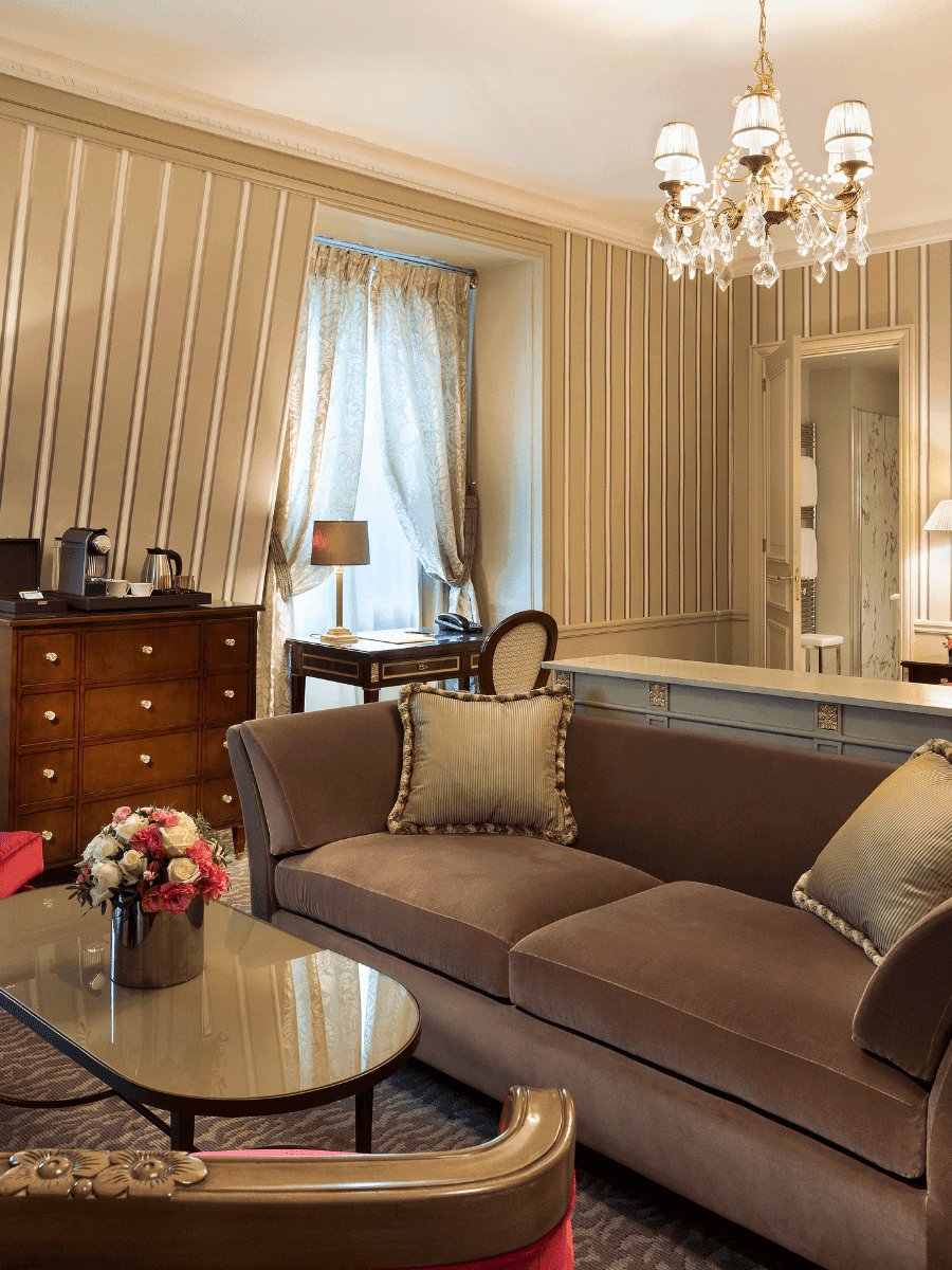 Élégante suite Deluxe Parisienne à l'Hôtel Westminster à Paris