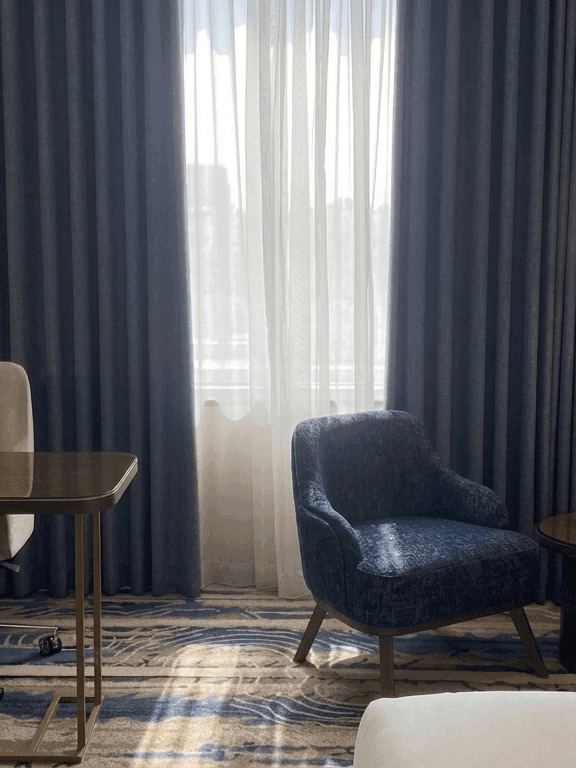 Accessible room living area 