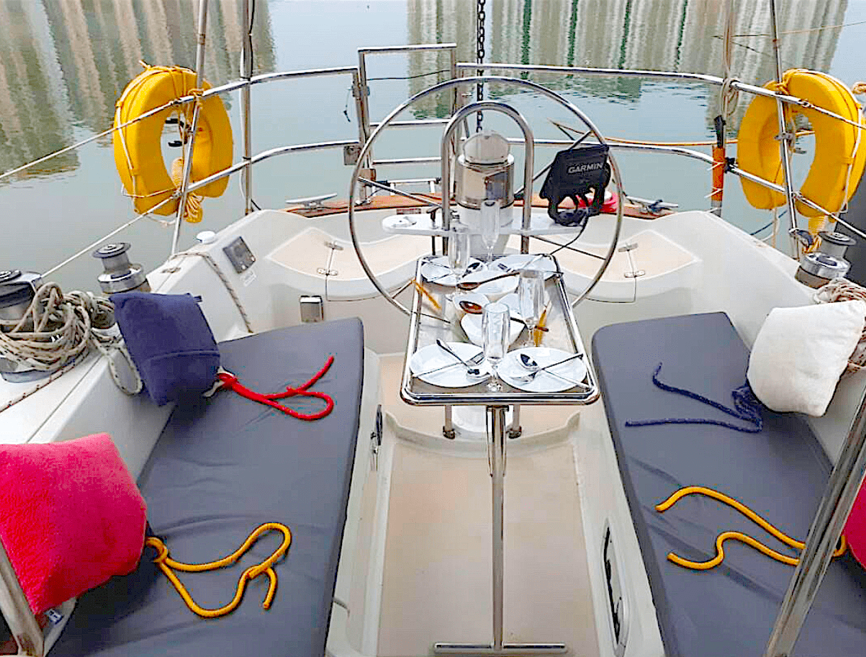 Boat Deck for Boat Charter - Lexis Hibiscus PD