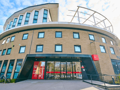 UniLodge Park Avenue - Exterior Entrance