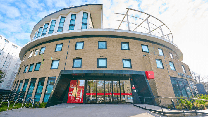 UniLodge Park Avenue - Exterior Entrance