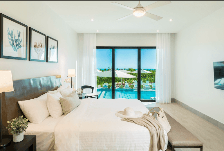 Scenic route / transfer to Long Bay Beach