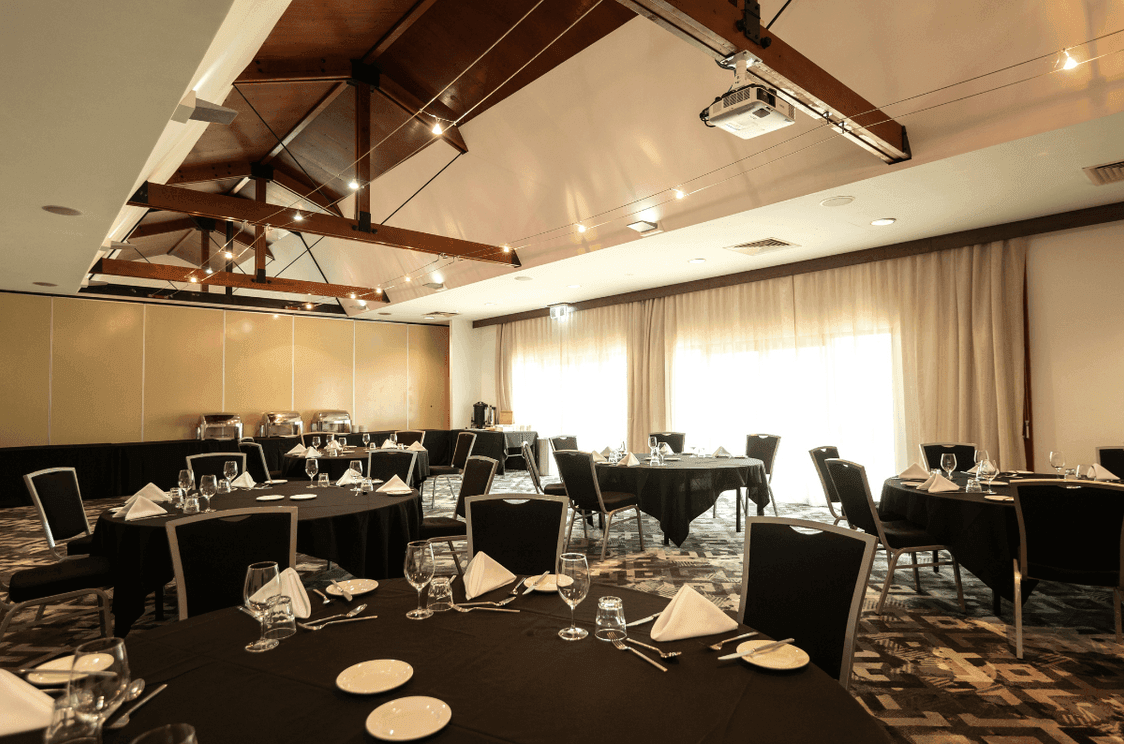 Banquet set-up in Ansett Room at Novotel Darwin Airport