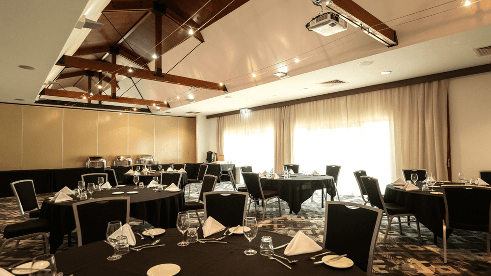 Banquet set-up in Ansett Room at Mercure Darwin Airport