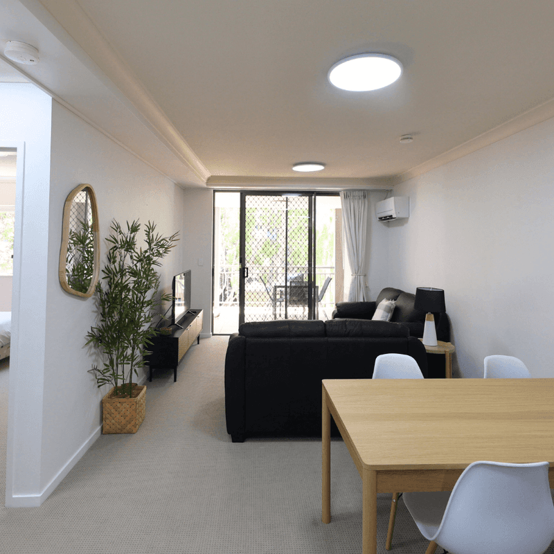 Student Living Manors Kitchen & Living