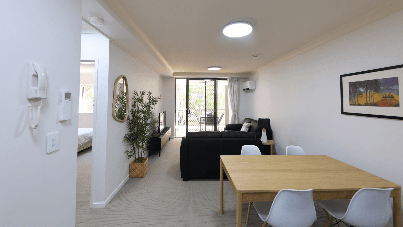 Student Living Manors Kitchen & Living