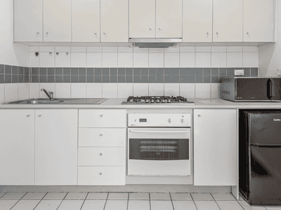 Student Living on A’Beckett - Kitchen