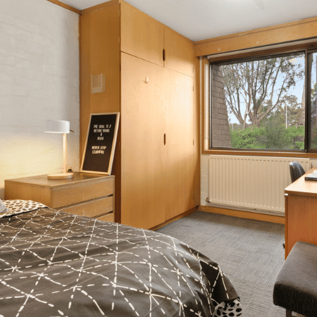 Chisholm College Room