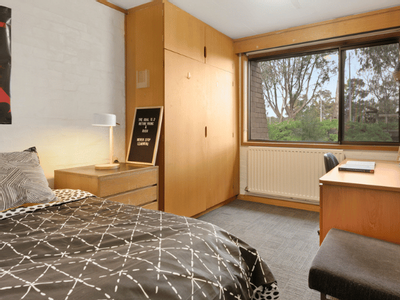 Chisholm College Room