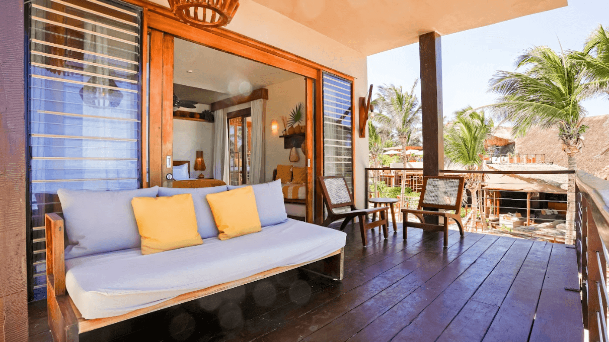 リジエール フェム L'Appartement ベスト アパルトモン セレブ 4 Beachfront Penthouse with Plunge Pool | La Zebra Hotel Room Details