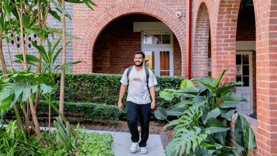 UniLodge Herston Outdoor Courtyard