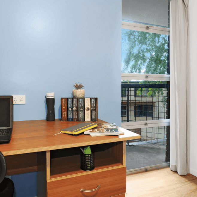 Hive 77 Schonell - Bedroom