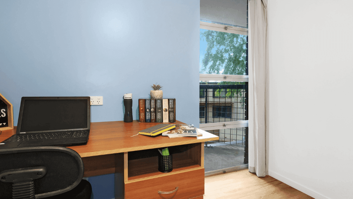 Hive 77 Schonell - Bedroom