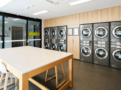 UniLodge Park Avenue - Laundry Room