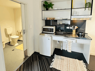 Kitenette inside room. Auckland City.