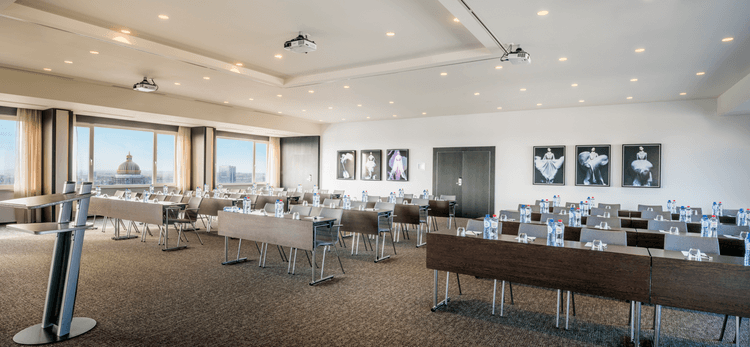 Classroom typed meeting room of Vista 27 at The Hotel Brussels