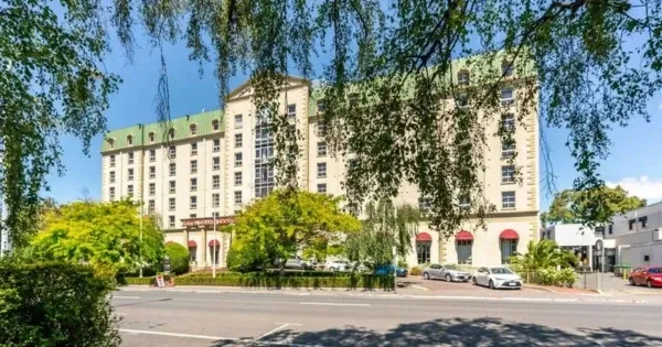 Exterior view of Hotel Grand Chancellor Launceston