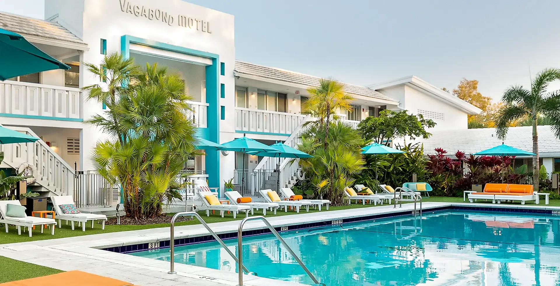 Play Vagabond Hotel Miami video tour