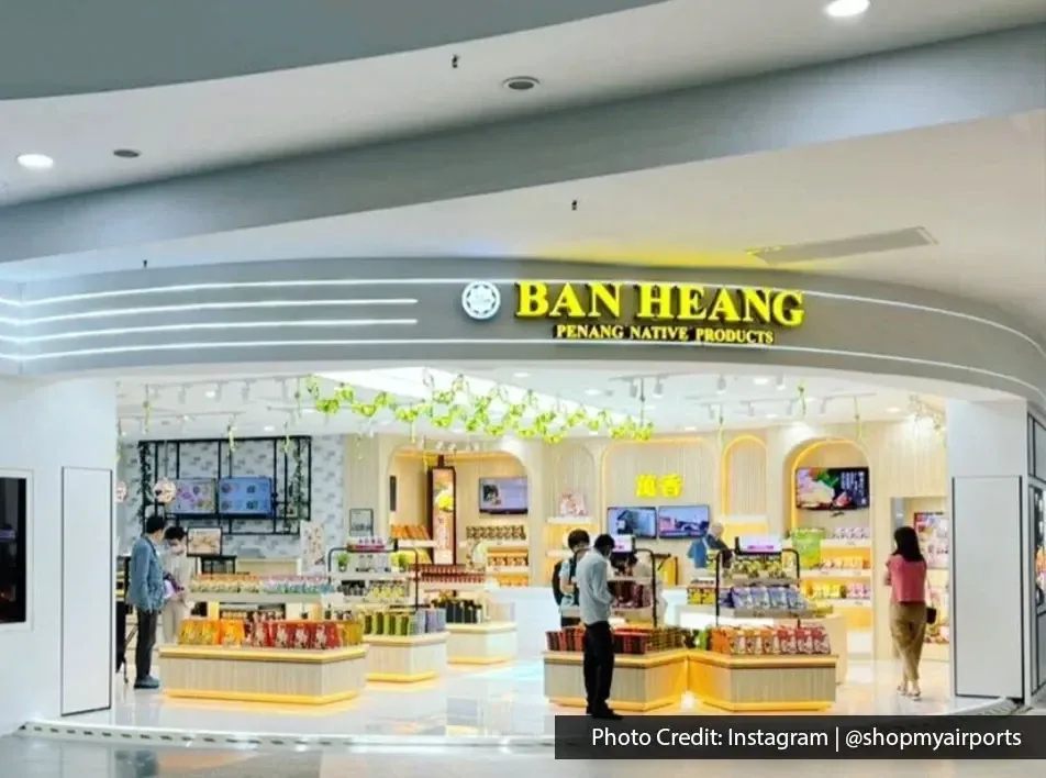 Ban Heang souvenir and local snacks shop with bright modern interior at Penang International Airport