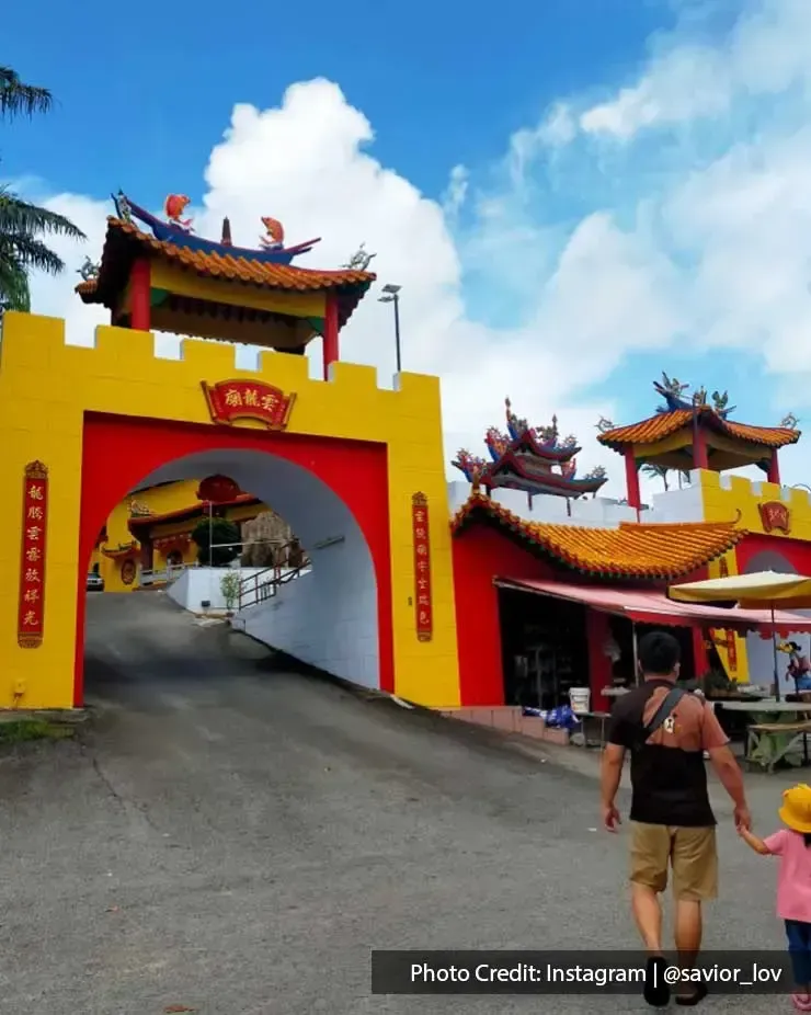 Exterior view of Wan Loong Chinese Temple - Grand Lexis Port Dickson
