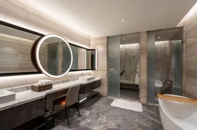Royal Pool Suite