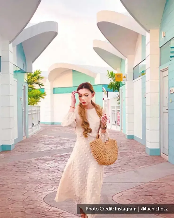 Strike your best post to fill your instagram feed - Lexis Hibiscus PD